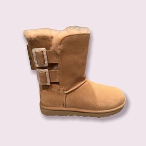 NEW Youth UGG Boots Bailey Fashion Buckle Size 7